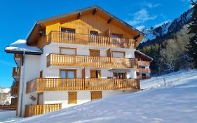 Chalet Recent Coeur Station